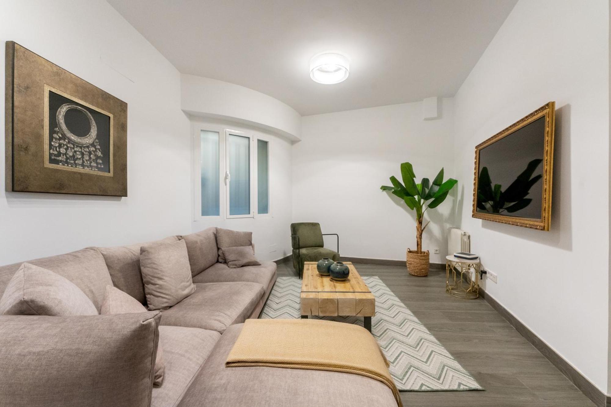 Luxe Apartment In Plaza De Espana Madrid Dış mekan fotoğraf